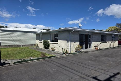 Photo of property in 1/42 Belt Road, Moturoa, New Plymouth, 4310