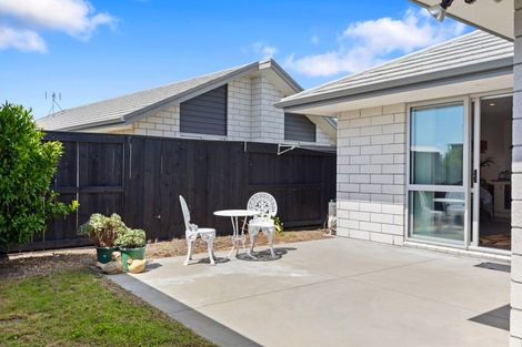 Photo of property in 11 Crest Way, Papamoa, 3118