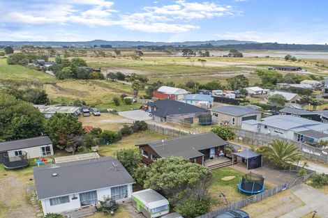 Photo of property in 430 Pukehina Parade, Pukehina, Te Puke, 3189