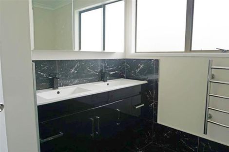 Photo of property in 21 Poutini Place, Manurewa, Auckland, 2102