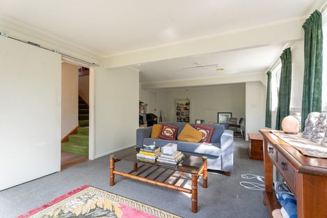 Photo of property in 68 Fyvie Avenue, Tawa, Wellington, 5028