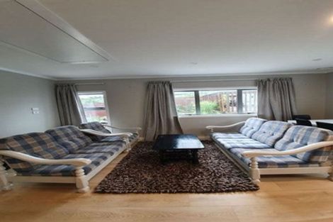 Photo of property in 323 Rangatira Road, Beach Haven, Auckland, 0626