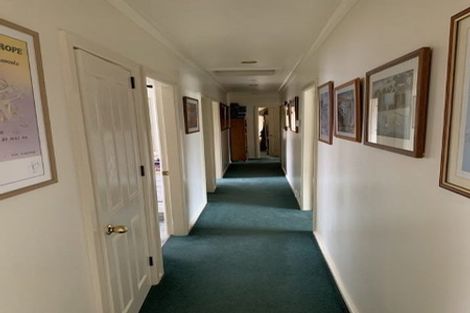 Photo of property in 43 Sevenoaks Drive, Bryndwr, Christchurch, 8053