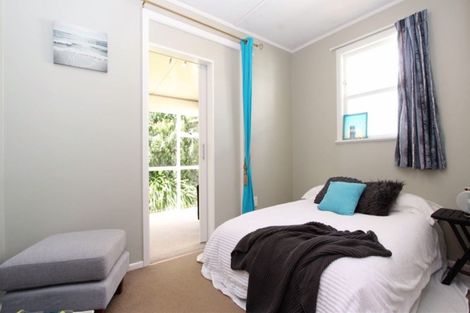 Photo of property in 81 Beazley Avenue, Paparangi, Wellington, 6037