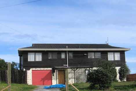 Photo of property in 12 Marine Parade South, Foxton Beach, Foxton, 4815