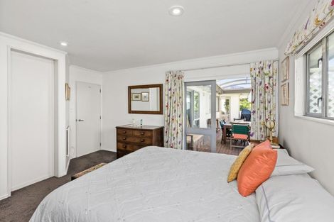 Photo of property in 4 Amner Place, Bluff Hill, Napier, 4110