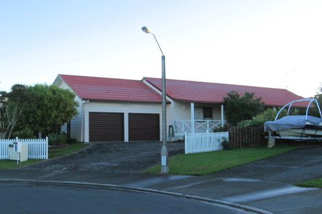 Photo of property in 143 Florence Avenue, Orewa, 0931