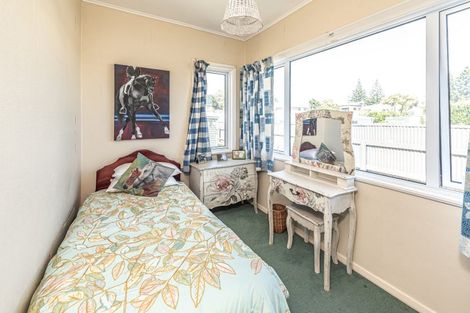 Photo of property in 6 Kamahi Street, Castlecliff, Whanganui, 4501