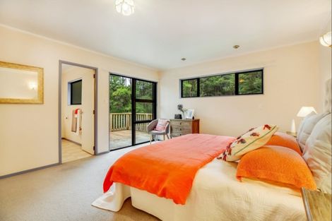Photo of property in 18 Konini Road, Titirangi, Auckland, 0604