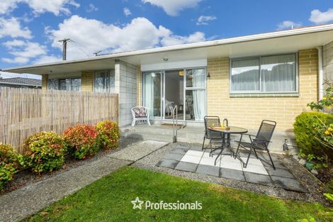 Photo of property in 2/16 Riverbank Street, Ebdentown, Upper Hutt, 5018