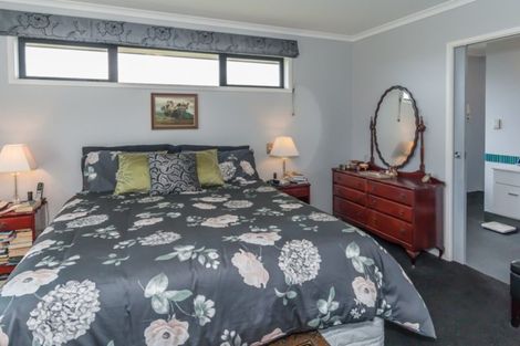 Photo of property in 7 Oxnam Place, Foxton Beach, Foxton, 4815