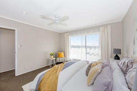 Photo of property in 2/36 Shanaway Rise, Hillcrest, Auckland, 0627