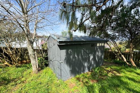 Photo of property in 9 Woodhouse Place, West Harbour, Auckland, 0618