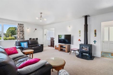 Photo of property in 380 Abel Tasman Drive, Motupipi, Takaka, 7183