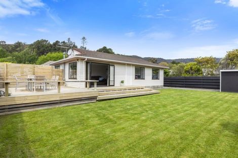 Photo of property in 2/18 Montgomery Street, Stokes Valley, Lower Hutt, 5019