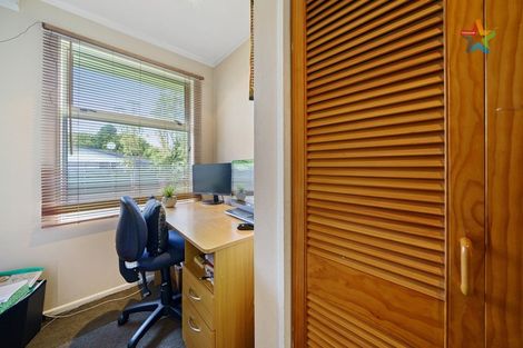 Photo of property in 25 Larchmont Grove, Totara Park, Upper Hutt, 5018