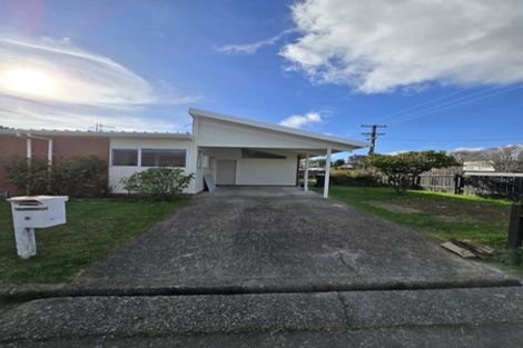 Photo of property in 7 Puriri Place, Levin, 5510