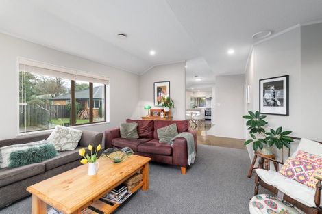 Photo of property in 10 Castle Way, Beckenham, Christchurch, 8023