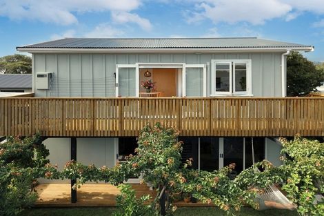 Photo of property in 4b Redditch Place, Papamoa Beach, Papamoa, 3118