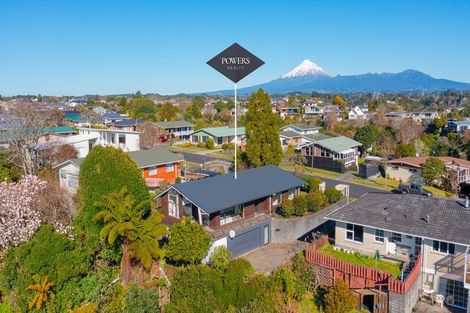Photo of property in 21 Nevada Drive, Merrilands, New Plymouth, 4312