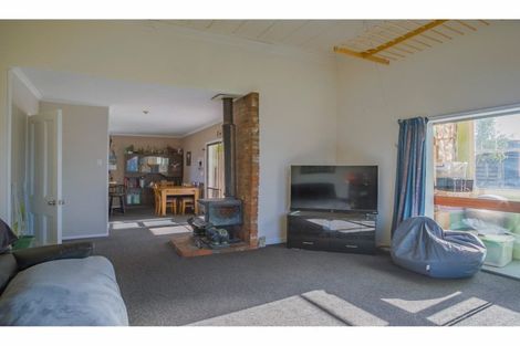 Photo of property in 5 Main Road, Pleasant Point, 7903