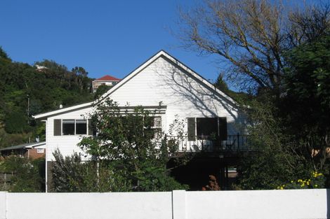 Photo of property in 24 Stokes Valley Road, Stokes Valley, Lower Hutt, 5019