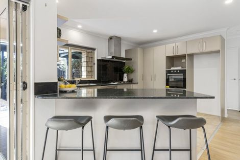 Photo of property in 26 Heidi Crescent, Flat Bush, Auckland, 2016