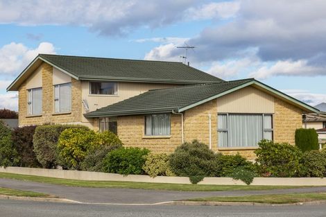 Photo of property in 16 Stuart Street, Holmes Hill, Oamaru, 9401