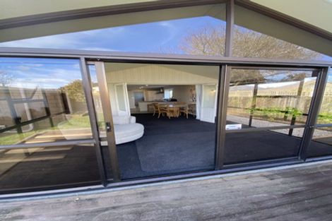 Photo of property in 145 Wairakei Road, Bryndwr, Christchurch, 8053