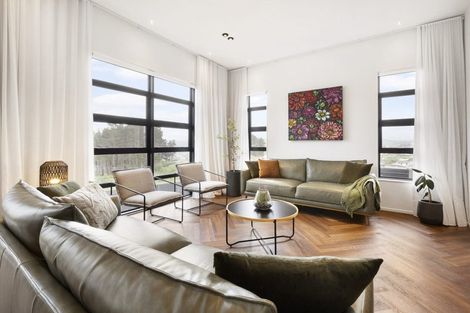 Photo of property in 4 Boeing Way, Newlands, Wellington, 6037