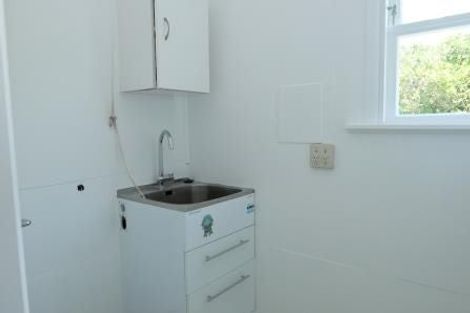 Photo of property in 35 Disley Street, Highbury, Wellington, 6012