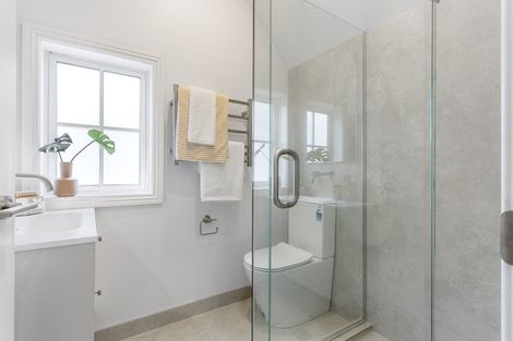 Photo of property in 159a Birkenhead Avenue, Birkenhead, Auckland, 0626