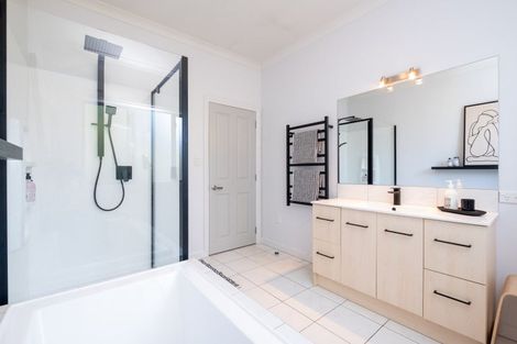 Photo of property in 10 Donald Place, Frimley, Hastings, 4120