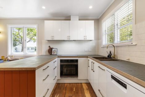 Photo of property in 24d Clinton Avenue, Te Atatu Peninsula, Auckland, 0610