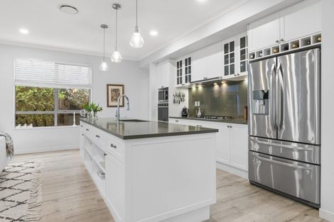 Photo of property in 16 Syd Grant Crescent, Orewa, 0931