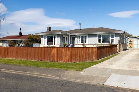 Photo of property in 17 Folkestone Drive, Flaxmere, Hastings, 4120