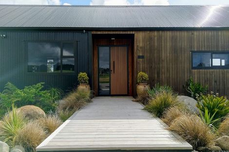 Photo of property in 31 Kaihihi Road, Okato, New Plymouth, 4381