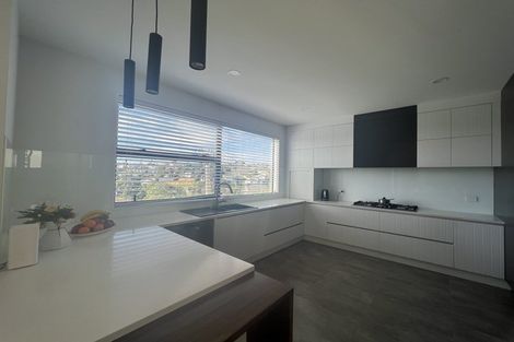 Photo of property in 26 Kiteroa Terrace, Rothesay Bay, Auckland, 0630