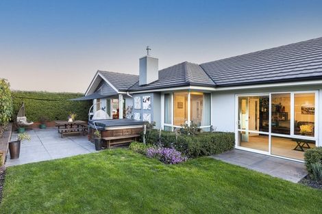 Photo of property in 12 Westpark Drive, Burnside, Christchurch, 8053