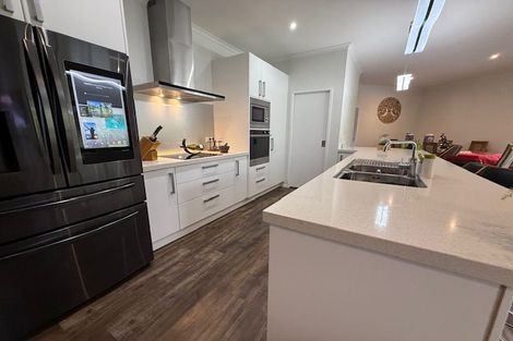 Photo of property in 15 Opal Avenue, Timberlea, Upper Hutt, 5018