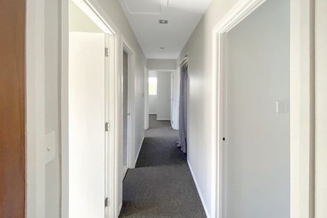 Photo of property in 19 Tahi Terrace, Glen Eden, Auckland, 0602