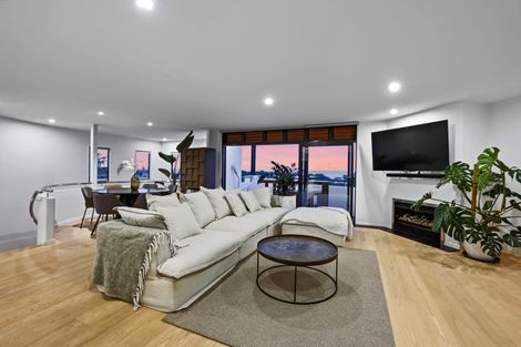 Photo of property in 22a Eastcliffe Road, Castor Bay, Auckland, 0620