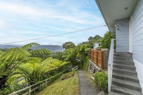 Photo of property in 165 Miromiro Road, Normandale, Lower Hutt, 5010