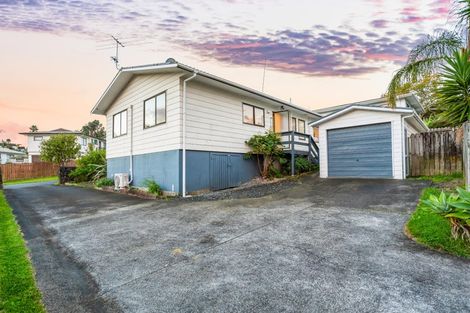 Photo of property in 11 Mona Vale, West Harbour, Auckland, 0618