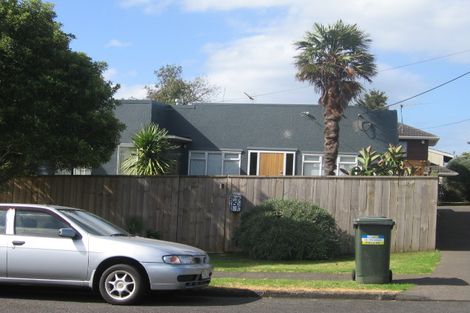 Photo of property in 1/5 Thornton Road, Milford, Auckland, 0620