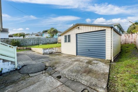 Photo of property in 192 Warspite Avenue, Waitangirua, Porirua, 5024