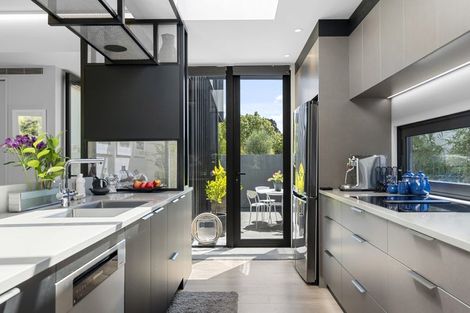 Photo of property in 44d Glandovey Road, Fendalton, Christchurch, 8052