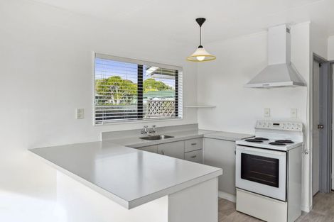 Photo of property in 99 Queens Road, Waikanae Beach, Waikanae, 5036