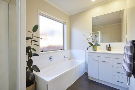 Photo of property in 4 Toetoe Street, Papamoa Beach, Papamoa, 3118