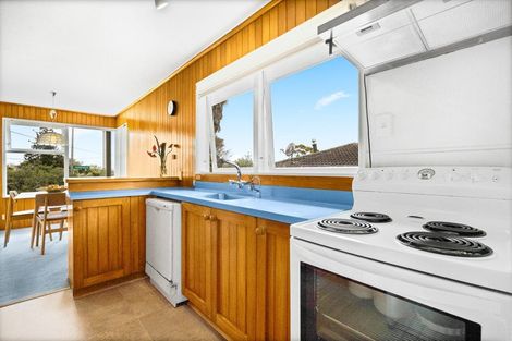 Photo of property in 156 Godley Road, Titirangi, Auckland, 0604